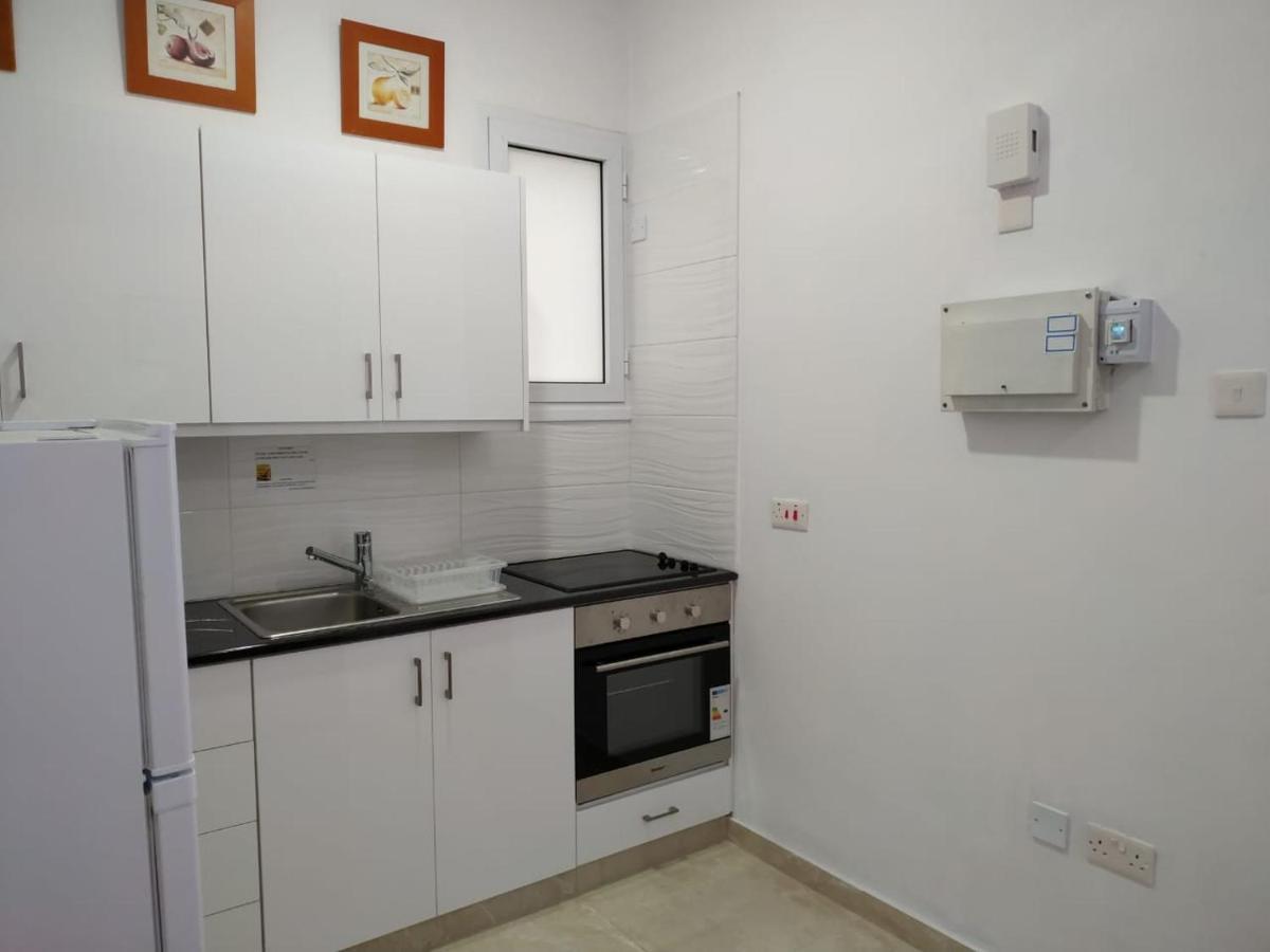 1 Bedroom Apartment Larnaca Eksteriør billede