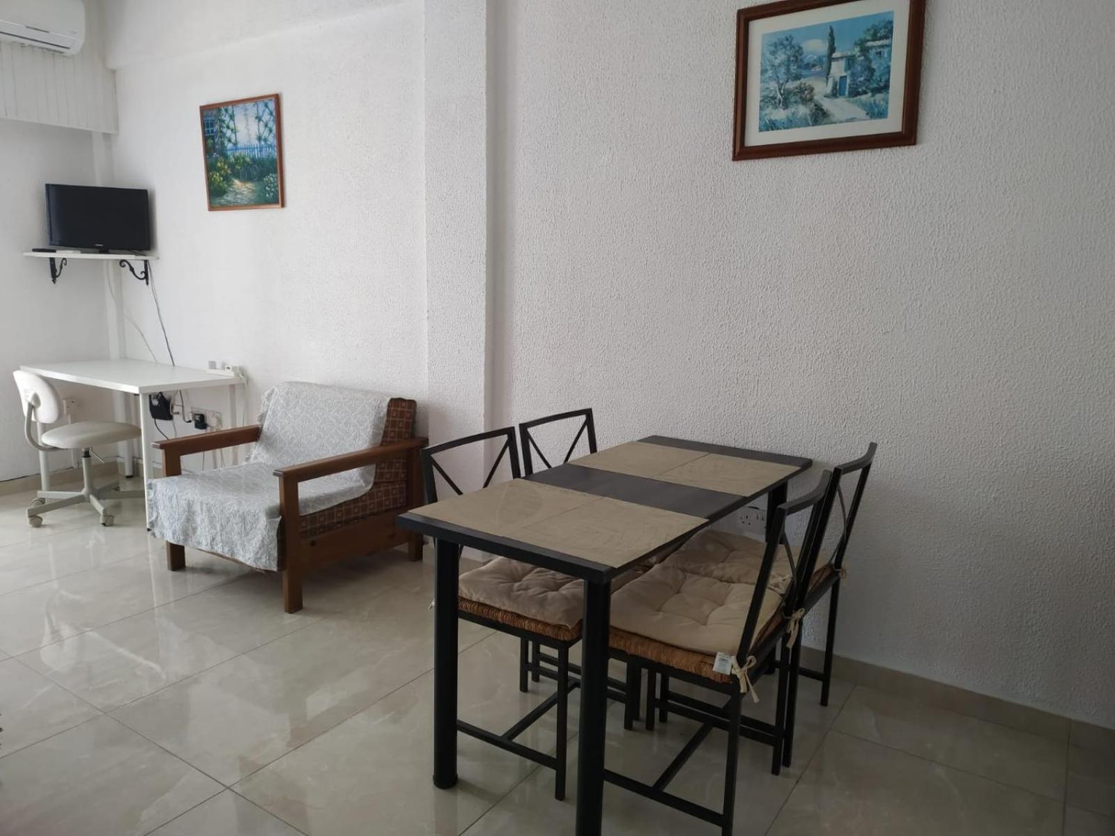 1 Bedroom Apartment Larnaca Værelse billede
